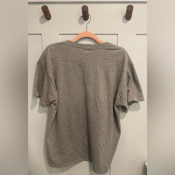 University of Vermont T shirt. Awesome condition and solid fabric. - Picture 2 of 4